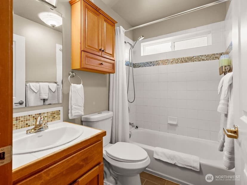 Property photo for 2025 S Main Street #B, Seattle photo 17