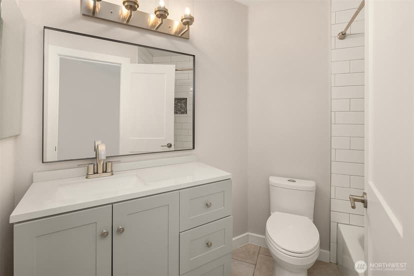 Property photo for 1511 14th Avenue S #103, Seattle photo 24
