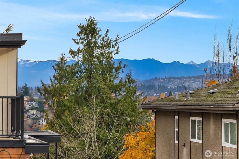 Property photo for 1511 14th Avenue S #103, Seattle photo 9