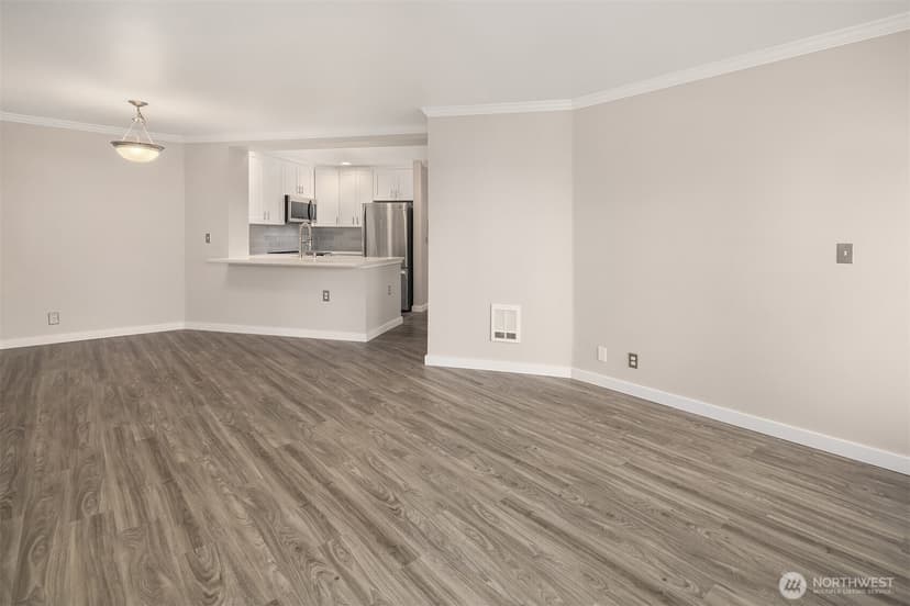 Property photo for 1511 14th Avenue S #103, Seattle photo 10