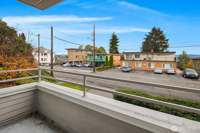 Property photo for 1511 14th Avenue S #103, Seattle photo 7