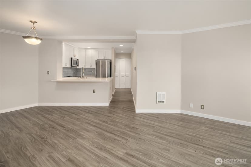 Property photo for 1511 14th Avenue S #103, Seattle photo 11
