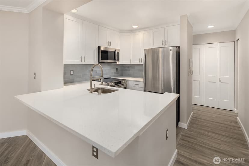 Property photo for 1511 14th Avenue S #103, Seattle photo 16