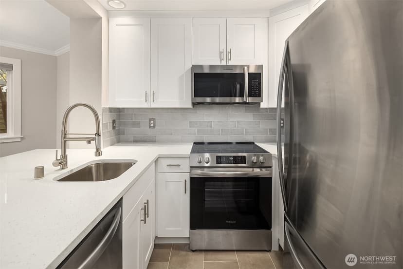 Property photo for 1511 14th Avenue S #103, Seattle photo 18