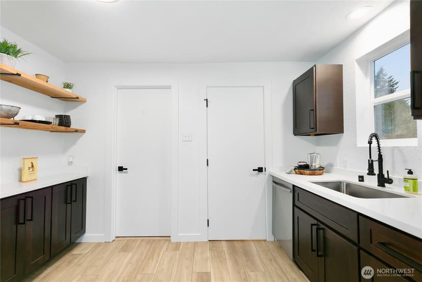 Property photo for 1122 Hewitt Avenue, Bremerton photo 15