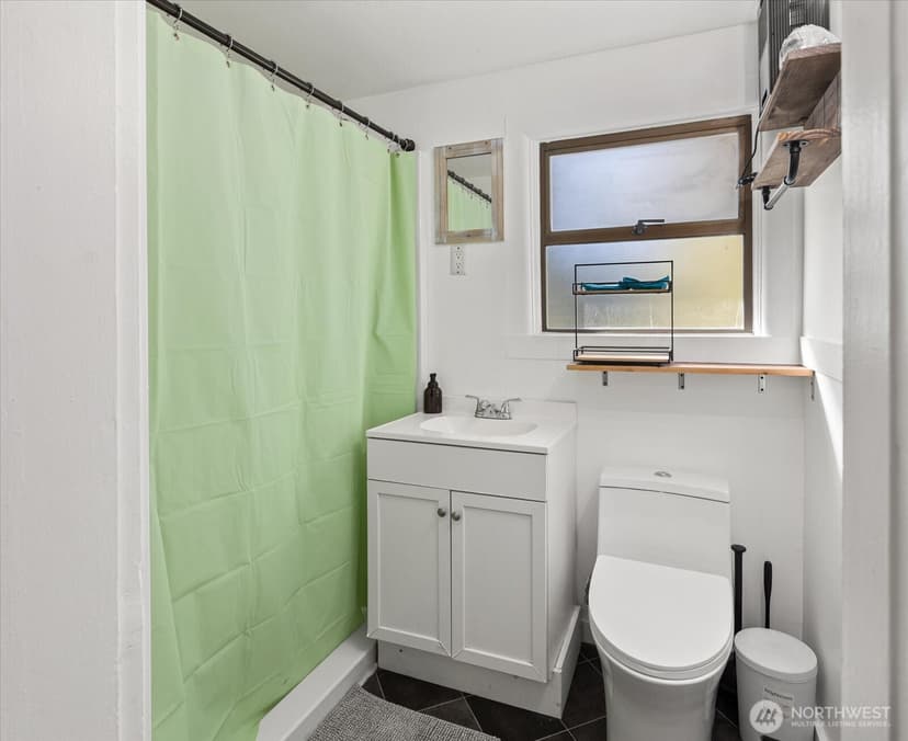 Property photo for 10019 Interlake Avenue N, Seattle photo 17
