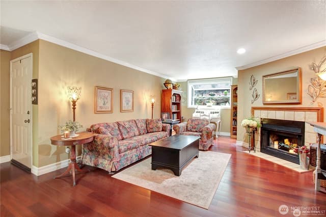 Property photo for 4106 Factoria Boulevard SE #116, Bellevue photo 2