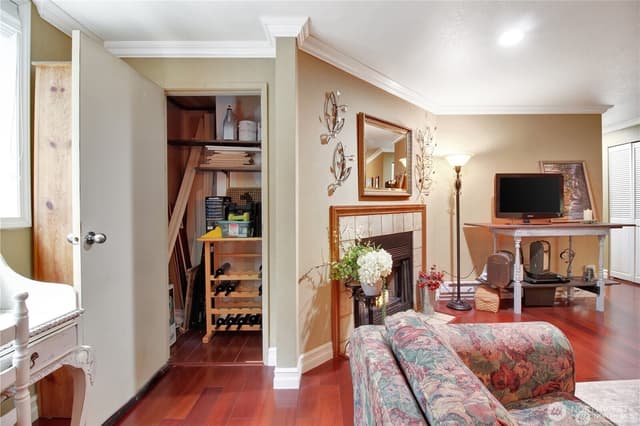 Property photo for 4106 Factoria Boulevard SE #116, Bellevue photo 5