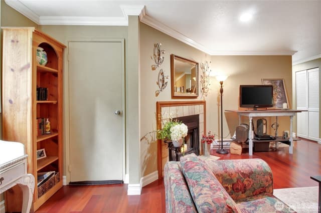 Property photo for 4106 Factoria Boulevard SE #116, Bellevue photo 4