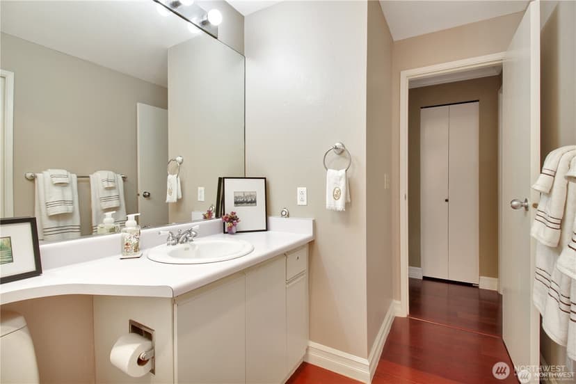 Property photo for 4106 Factoria Boulevard SE #116, Bellevue photo 16