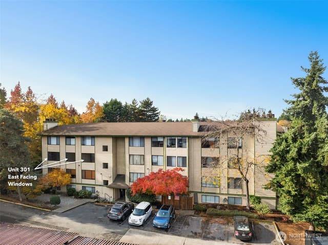 Property photo for 9512 1st Avenue NE #301, Seattle photo 4