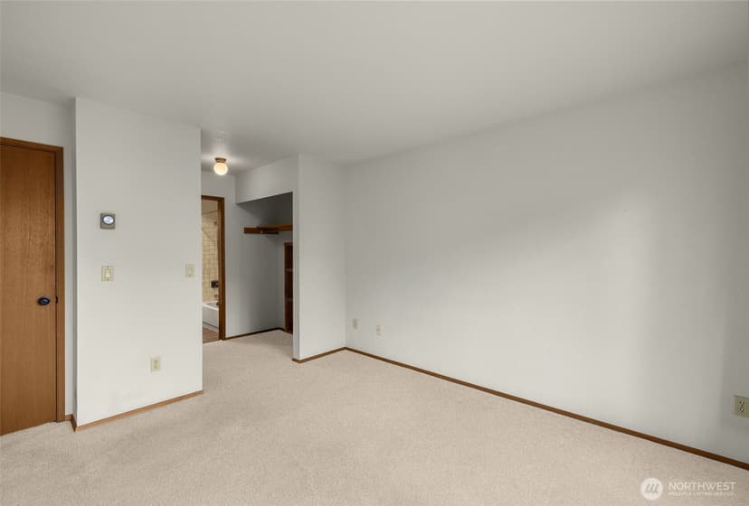 Property photo for 9512 1st Avenue NE #301, Seattle photo 17