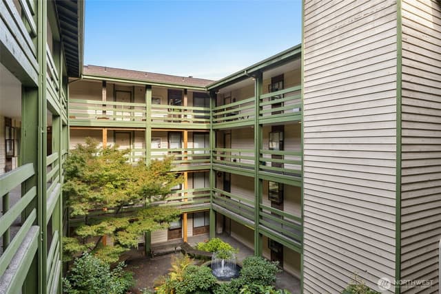 Property photo for 9512 1st Avenue NE #301, Seattle photo 3