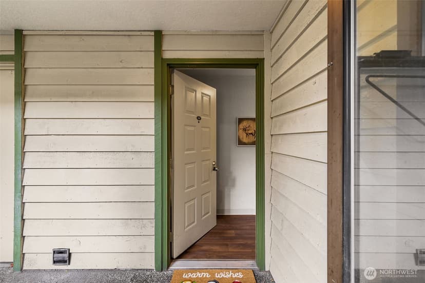 Property photo for 9512 1st Avenue NE #301, Seattle photo 5