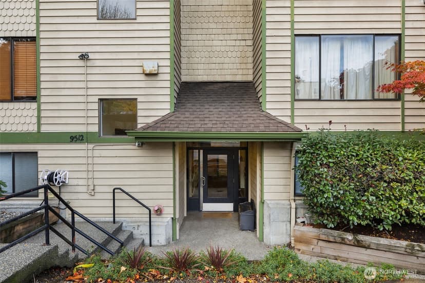 Property photo for 9512 1st Avenue NE #301, Seattle photo 29