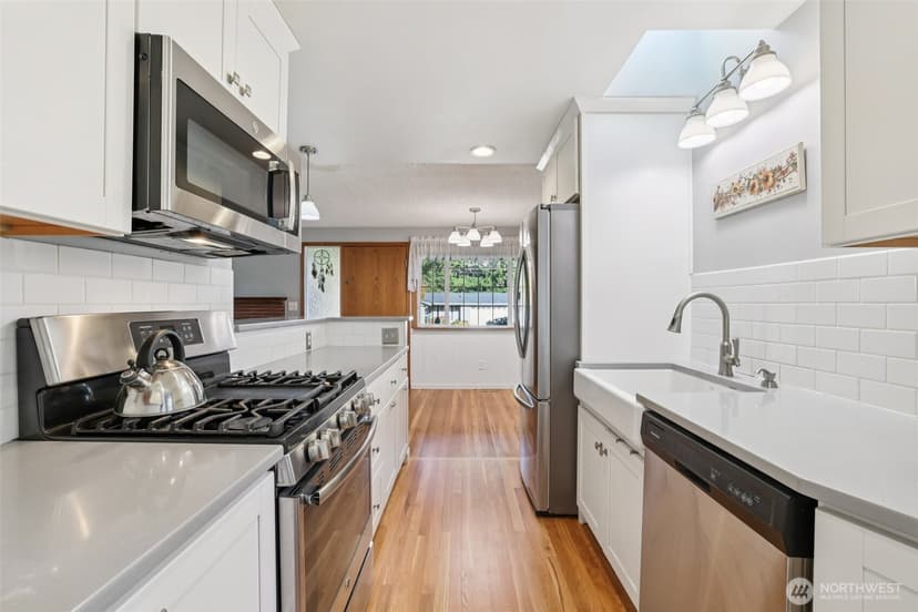 Property photo for 4913 S 161st Street, Tukwila photo 8
