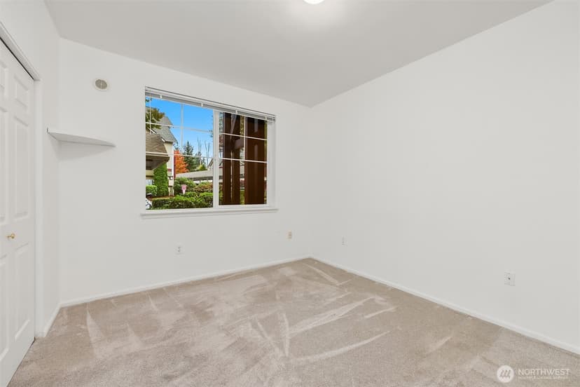 Property photo for 13000 Admiralty Way #L104, Everett photo 14