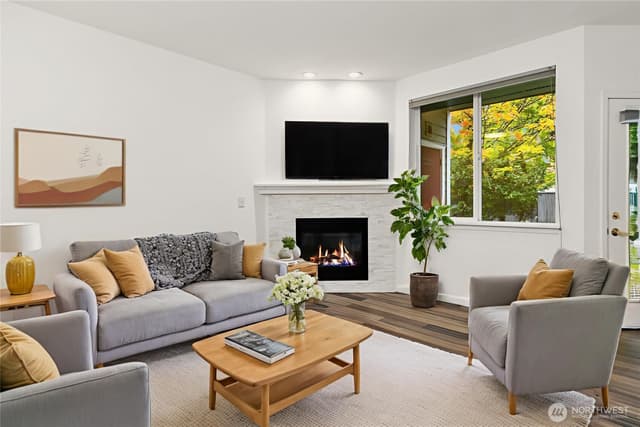 Property photo for 13000 Admiralty Way #L104, Everett