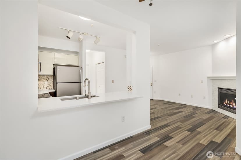 Property photo for 13000 Admiralty Way #L104, Everett photo 9