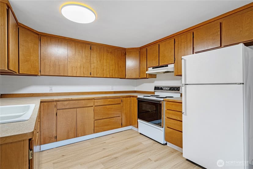 Property photo for 22504 Dorre Don Way SE, Maple Valley photo 12