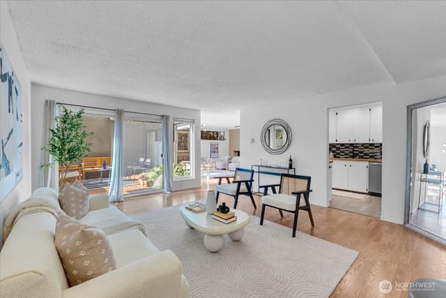 Property photo for 654 W Olympic Place #101, Seattle photo 5