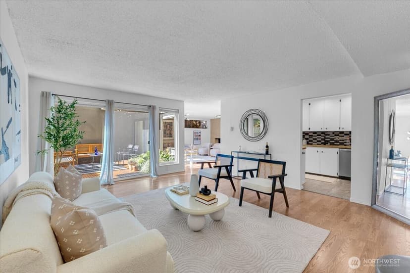 Property photo for 654 W Olympic Place #101, Seattle photo 5