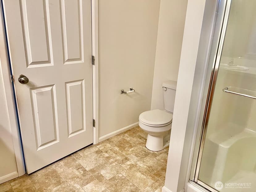 Property photo for 6827 41st Street E, Fife photo 11