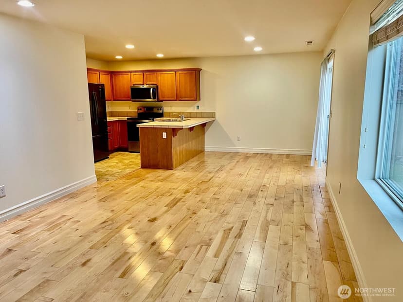 Property photo for 6827 41st Street E, Fife photo 7