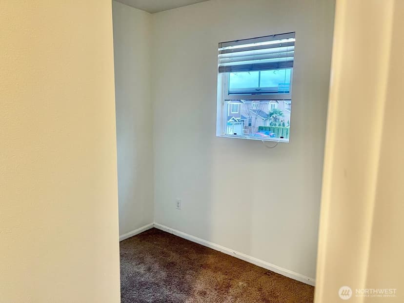 Property photo for 6827 41st Street E, Fife photo 14