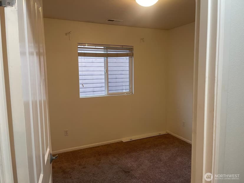Property photo for 6827 41st Street E, Fife photo 15