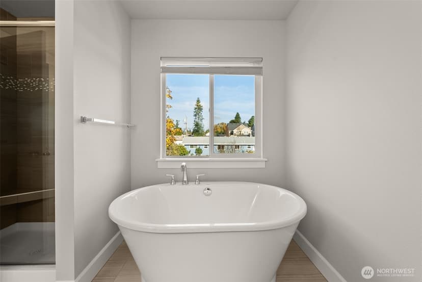 Property photo for 10924 SE 218th Place, Kent photo 19