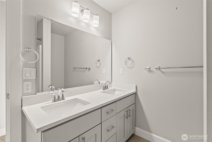 Property photo for 10924 SE 218th Place, Kent photo 29