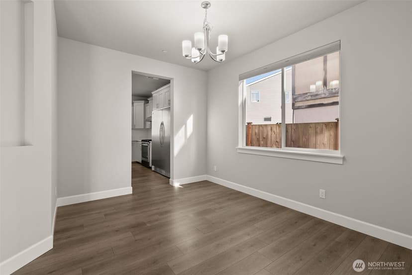 Property photo for 10924 SE 218th Place, Kent photo 11