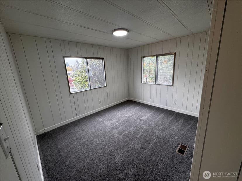 Property photo for 815 124th Street SW #1, Everett photo 17