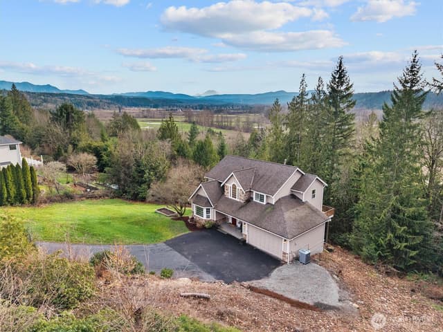 Property photo for 9329 318th Place NE, Carnation photo 2