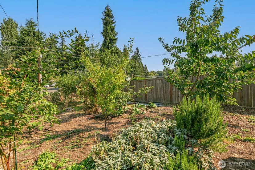 Property photo for 1026 W Mukilteo Boulevard, Everett photo 21