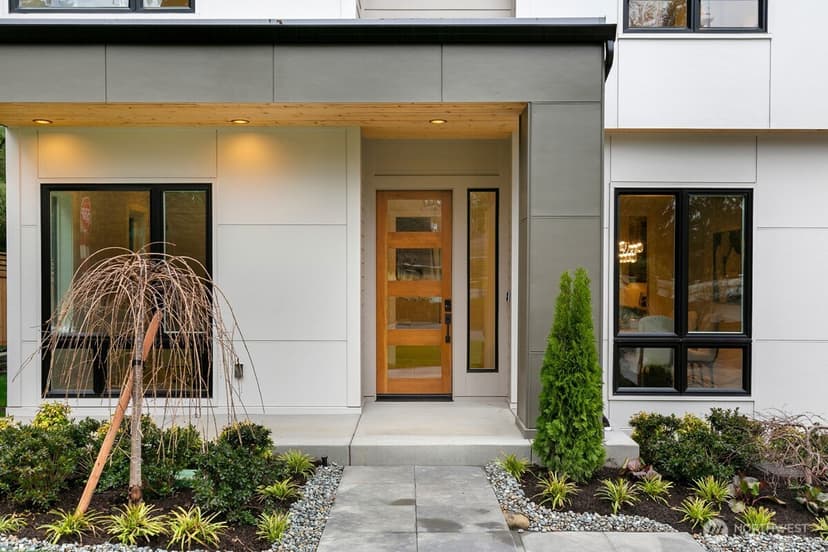 Property photo for 1455 153rd Place SE, Bellevue photo 2