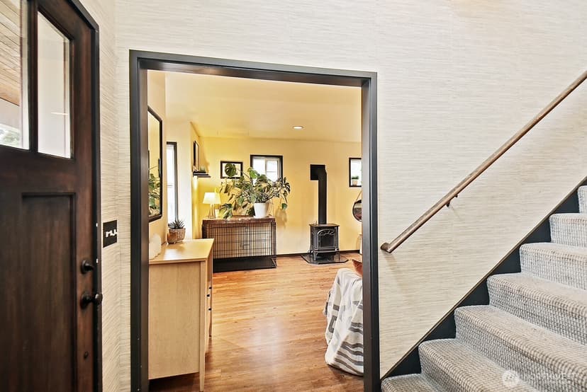 Property photo for 2575 Hillis Drive, Langley photo 2