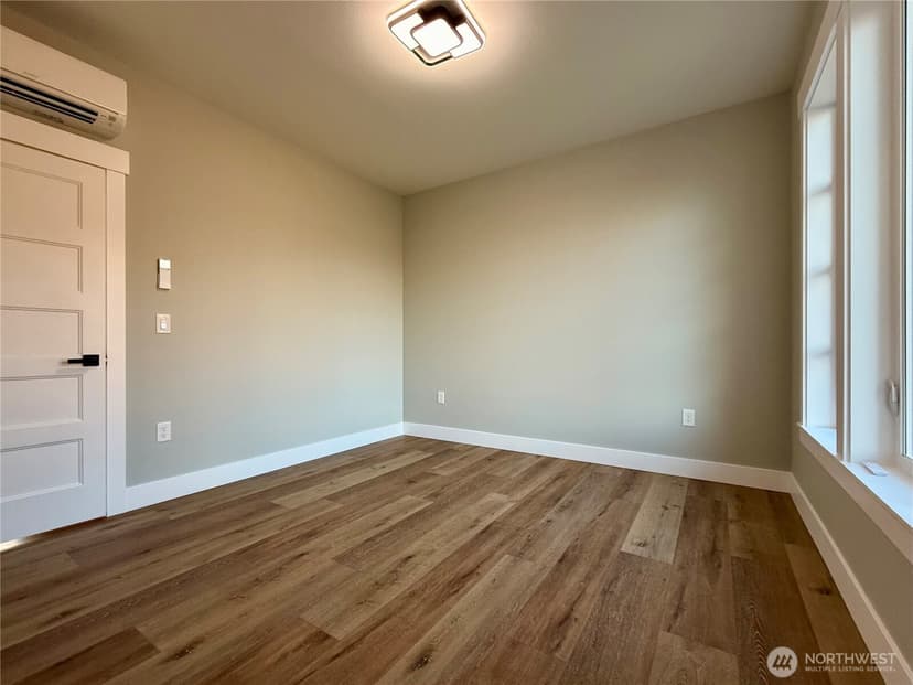 Property photo for 998 Alida Court SE, Ocean Shores photo 34