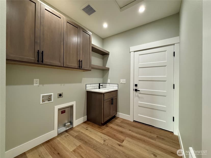 Property photo for 998 Alida Court SE, Ocean Shores photo 31