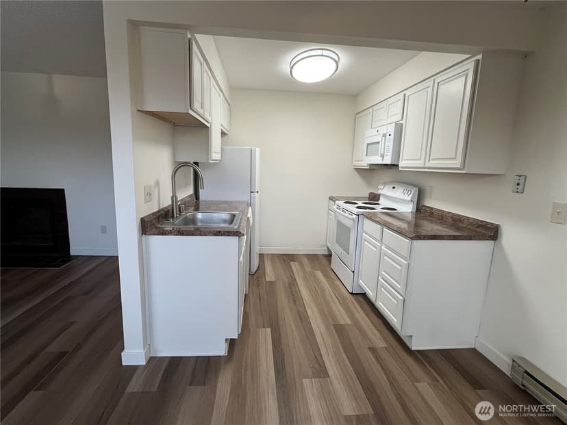 Property photo for 4802 S 187th Place #A206, SeaTac photo 5