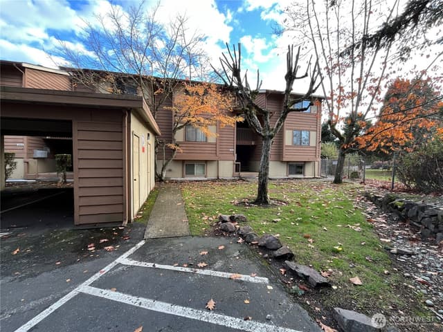 Property photo for 4802 S 187th Place #A206, SeaTac photo 3