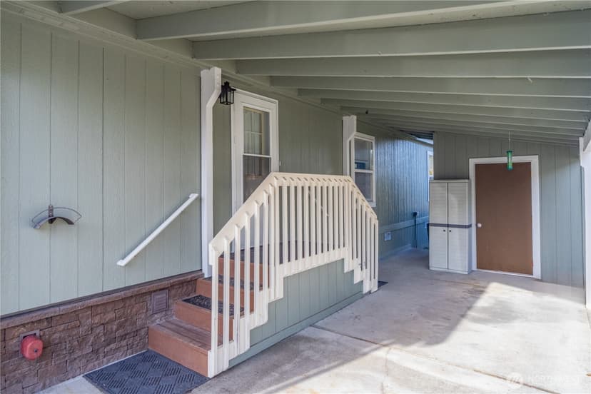 Property photo for 620 NE Saturn Lane, Bremerton photo 27