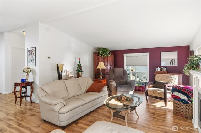 Property photo for 620 NE Saturn Lane, Bremerton photo 5