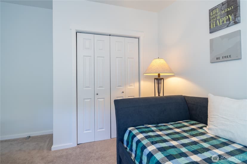 Property photo for 620 NE Saturn Lane, Bremerton photo 23