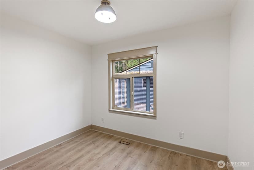 Property photo for 15802 34th Avenue E, Tacoma photo 17