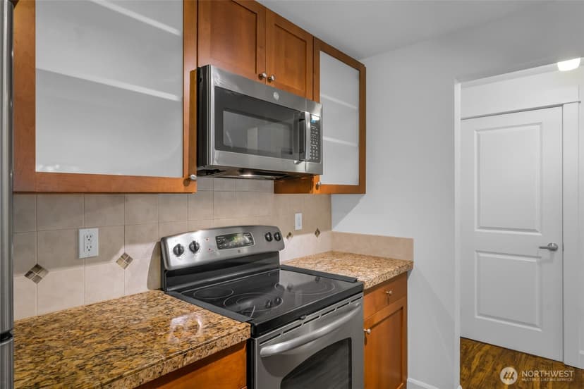Property photo for 300 N 130th Street #7203, Seattle photo 12