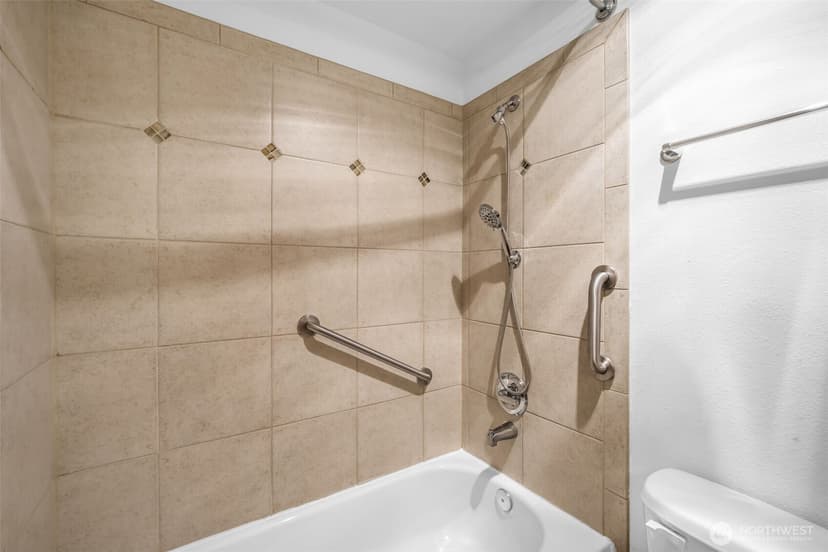 Property photo for 300 N 130th Street #7203, Seattle photo 16