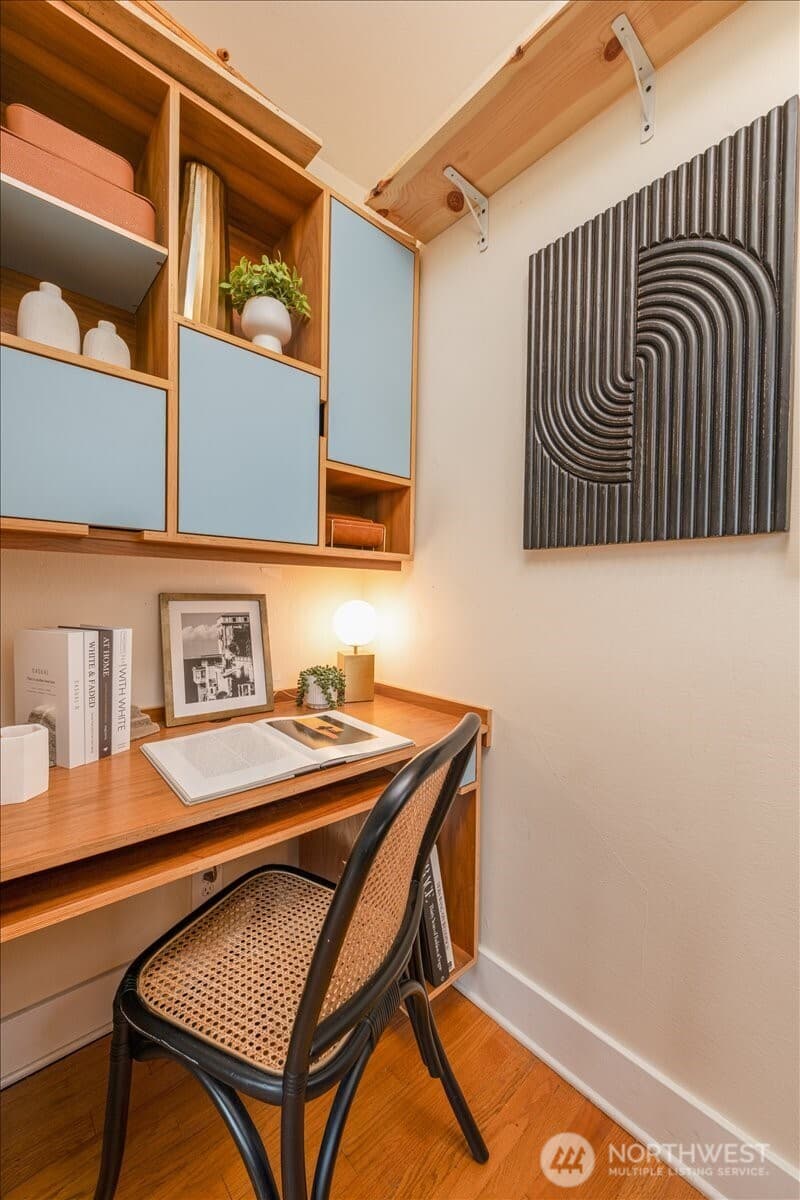 Property photo for 525 16th Avenue E #403, Seattle photo 8