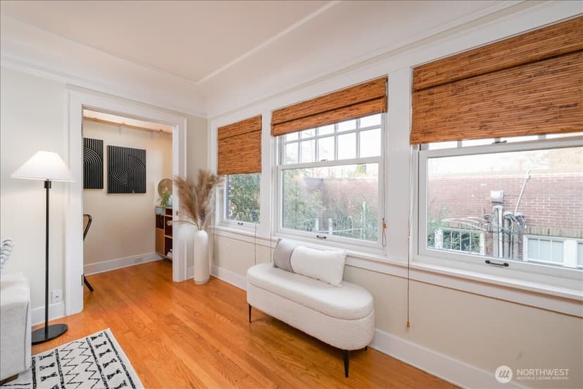 Property photo for 525 16th Avenue E #403, Seattle photo 6